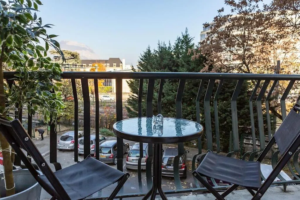 Apartment L'Aigle, Bel Appartement Proche Centre Et Parking Grenoble